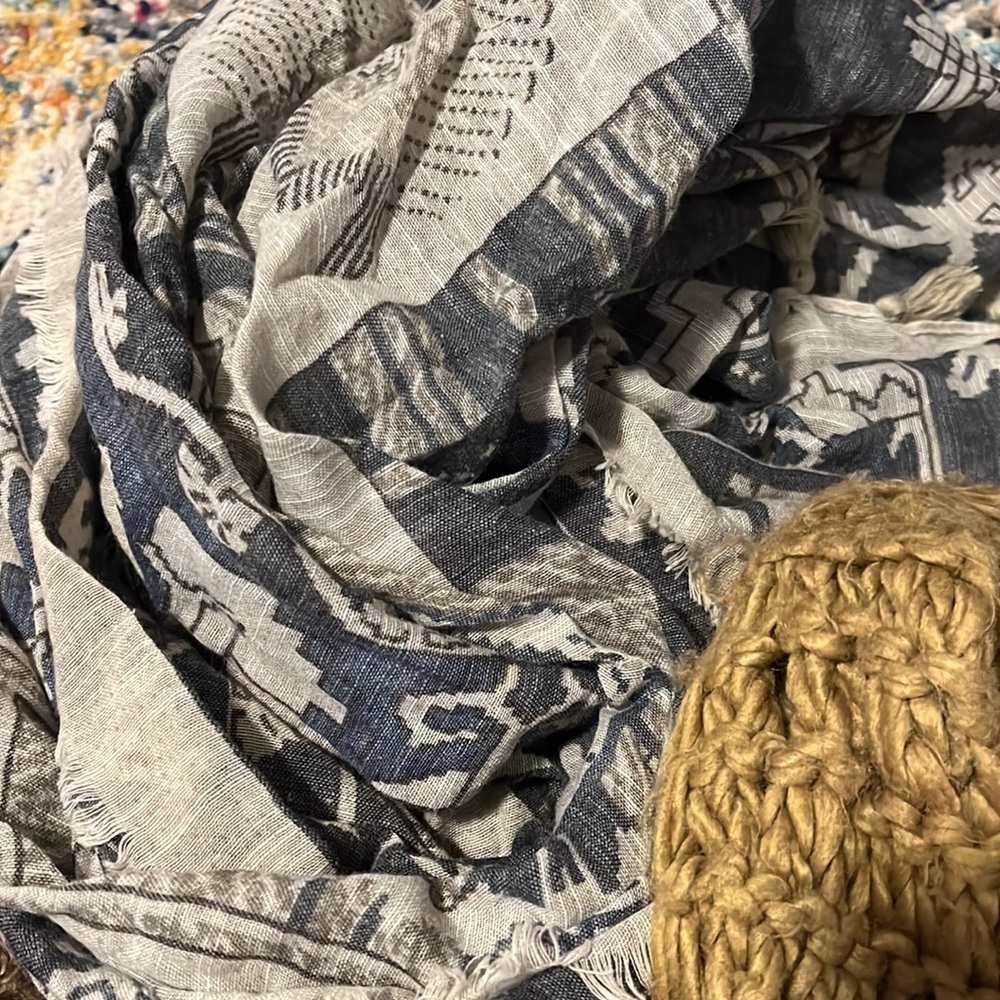 Scarf Bundle - Picture 4 of 4
